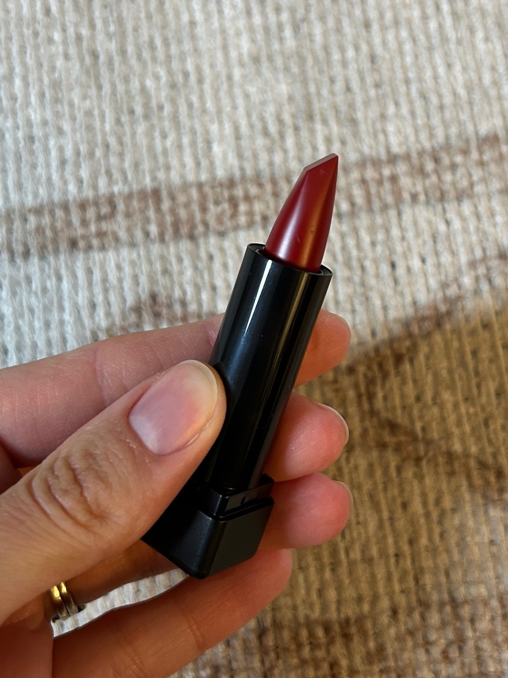 NEW Shiseido Red Lipstick